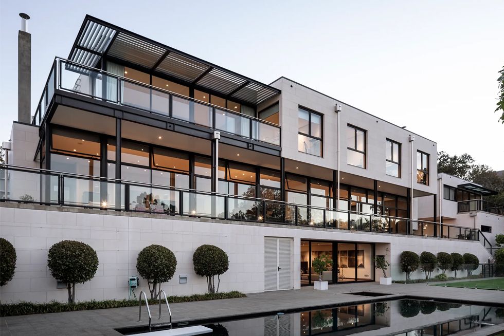 Buyers Guide 0009 272 Remuera