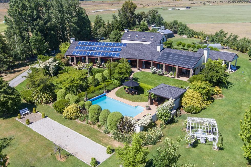 Buyers Guide 0004 Ballantyne