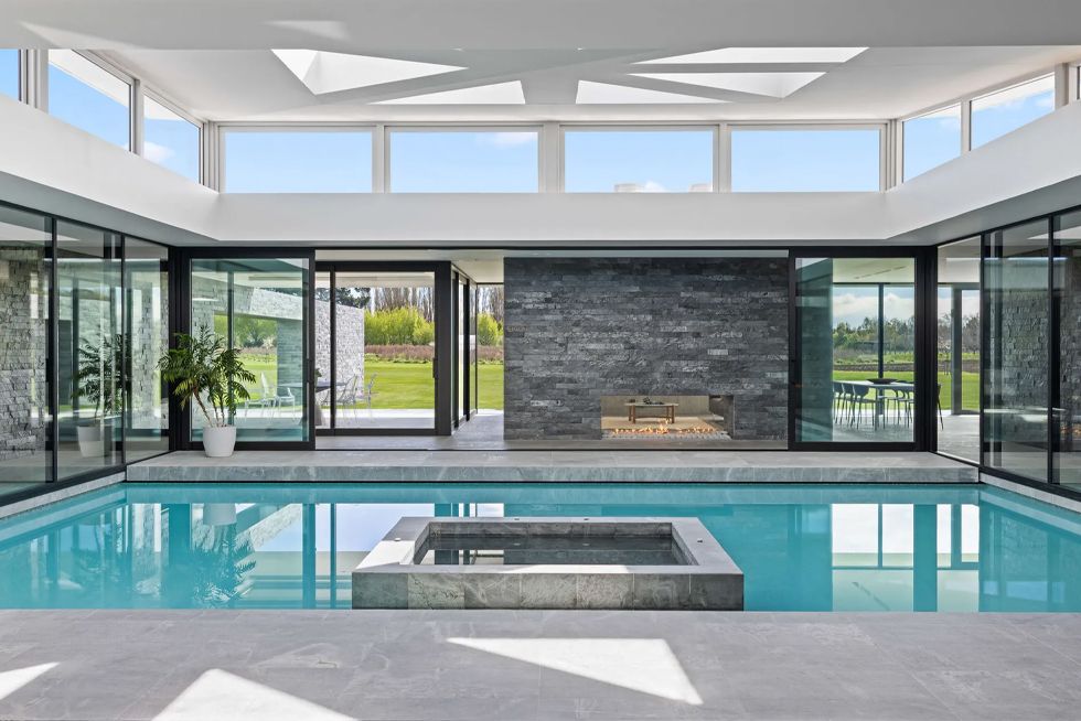 Buyers Guide 0001 Pound