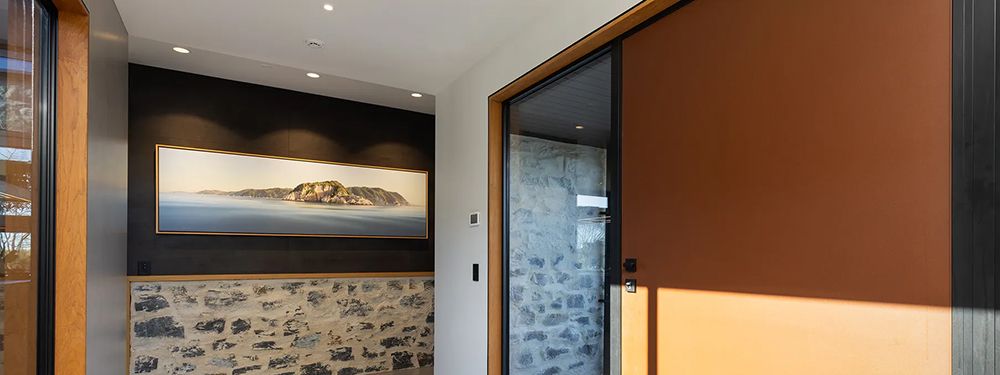 1673547 0003 Background