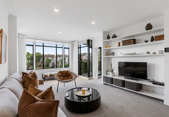 1B/38 James Cook Crescent, Remuera, Auckland