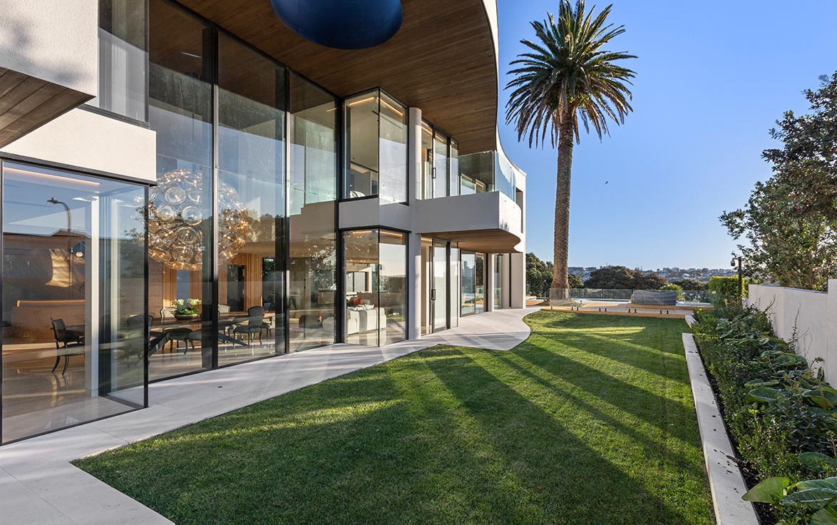 New Zealand Sotheby's International Realty luxury homes