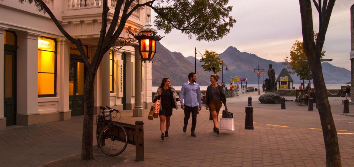 Shopping Queenstown Mall Retail Stores 639d1378 1c0e 461d 8fea 5d93d8f9517b