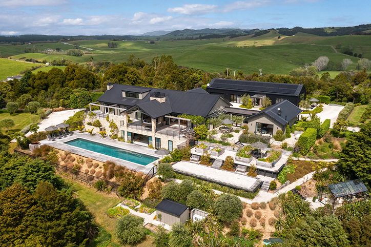 Luxury 2026 0000 C7 Landscape Luxury Buyers 0004 Layer 1